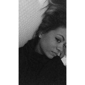 Meet your Posher, Carrie